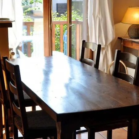 Avec Cheminee Et Jardin Clos Pres De Chazelles-sur-lyon - Fr-1-496-30